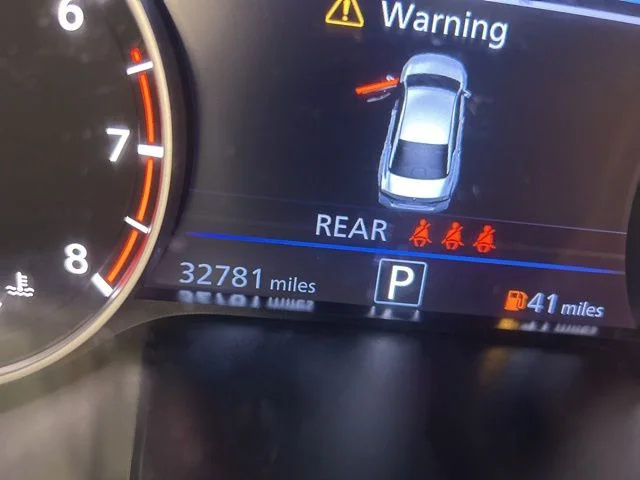 Used 2023 Silver Nissan 2.5 SV image 32