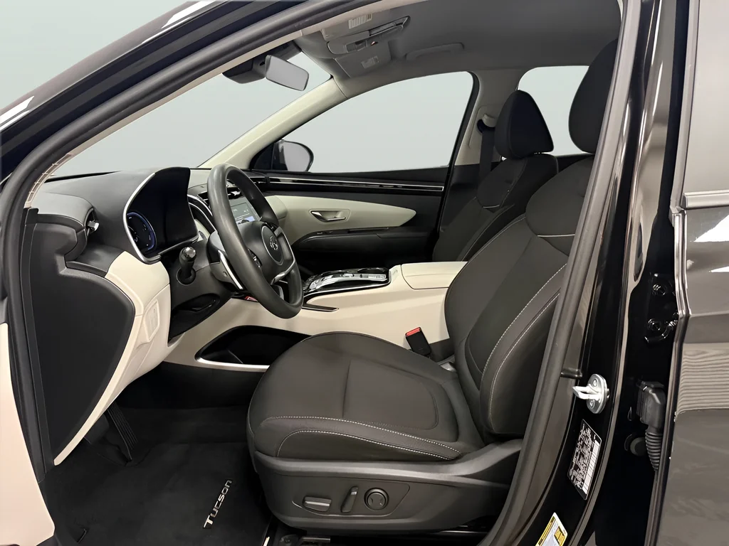 Used 2023 Black Hyundai Blue image 13