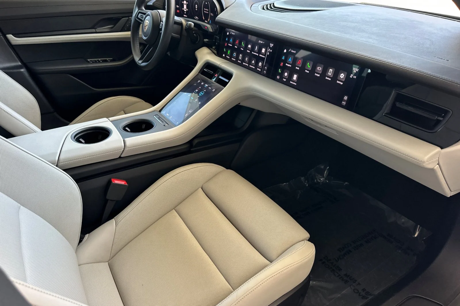 Certified Used 2023 Chalk Porsche RWD image 15