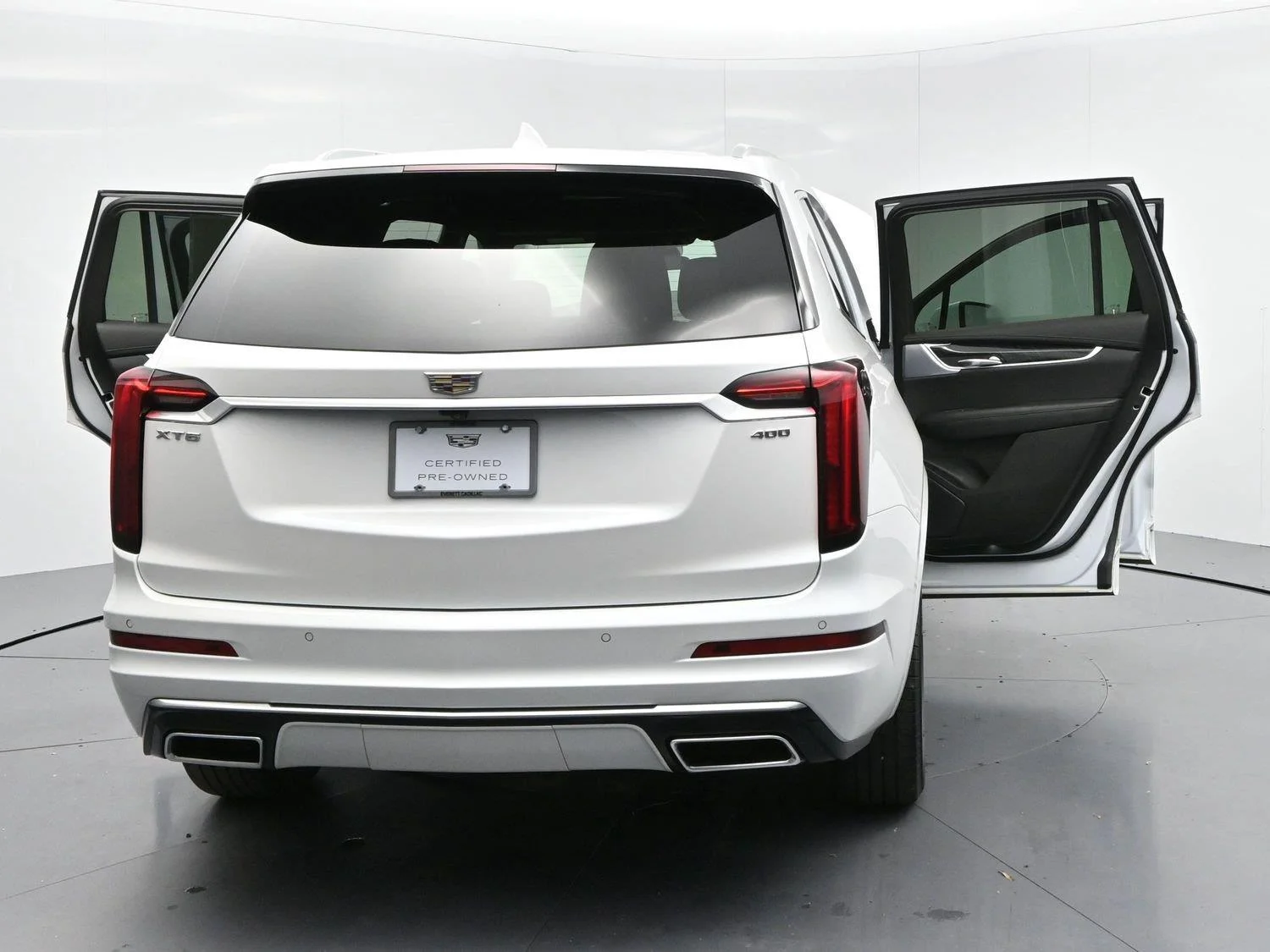 Used 2024 Crystal White Tricoat Cadillac Premium Luxury image 34