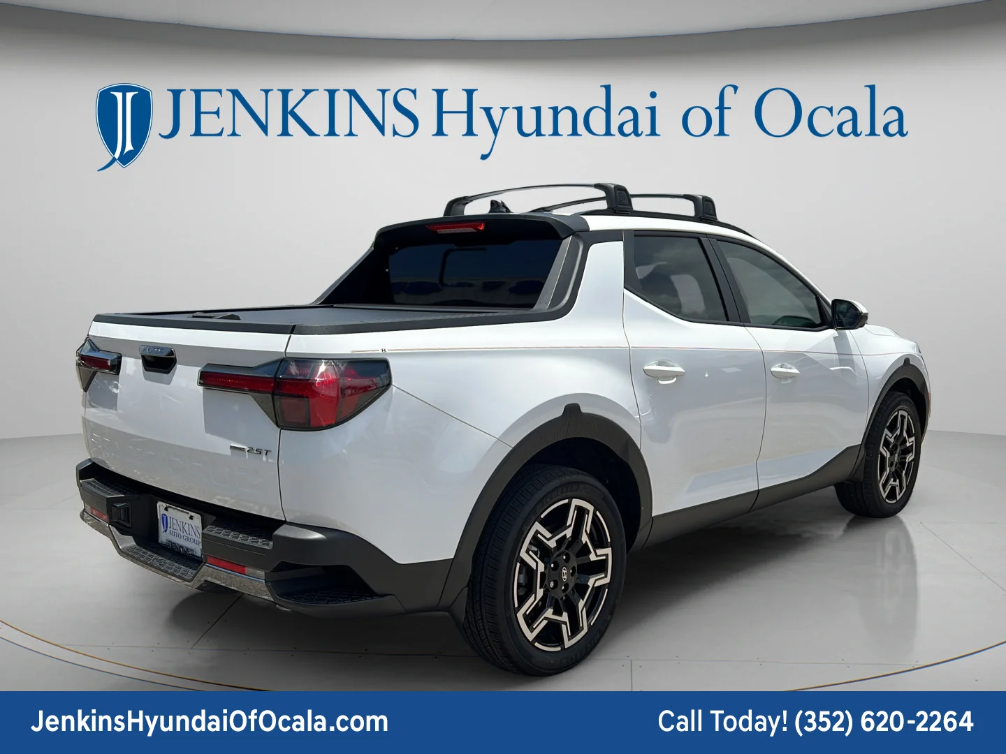 Used 2025 Atlas White Hyundai Limited image 3