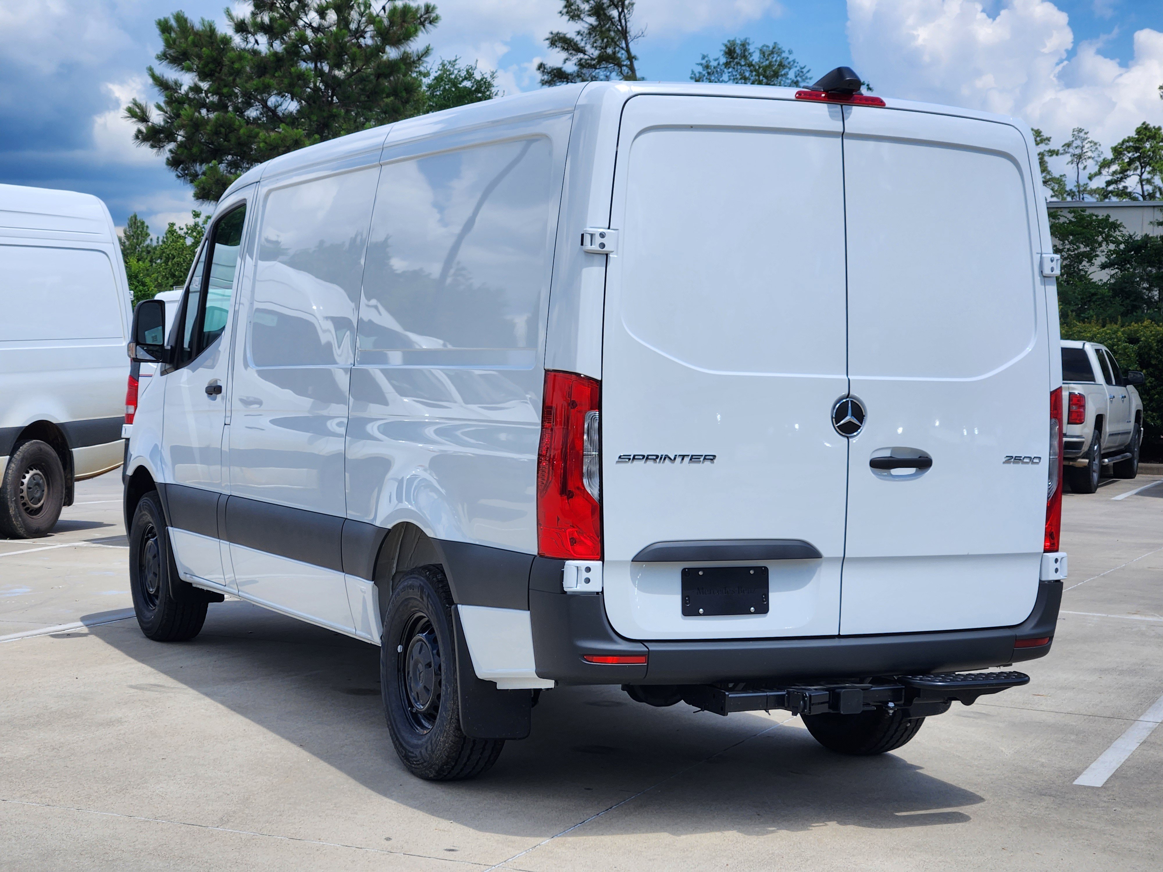 New 2026 Arctic White Mercedes-Benz Cargo 144 WB image 5