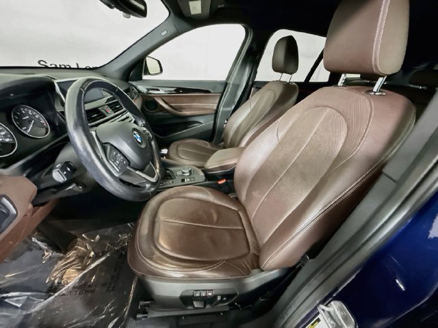 Used 2018 Blue Metallic BMW xDrive28i image 19