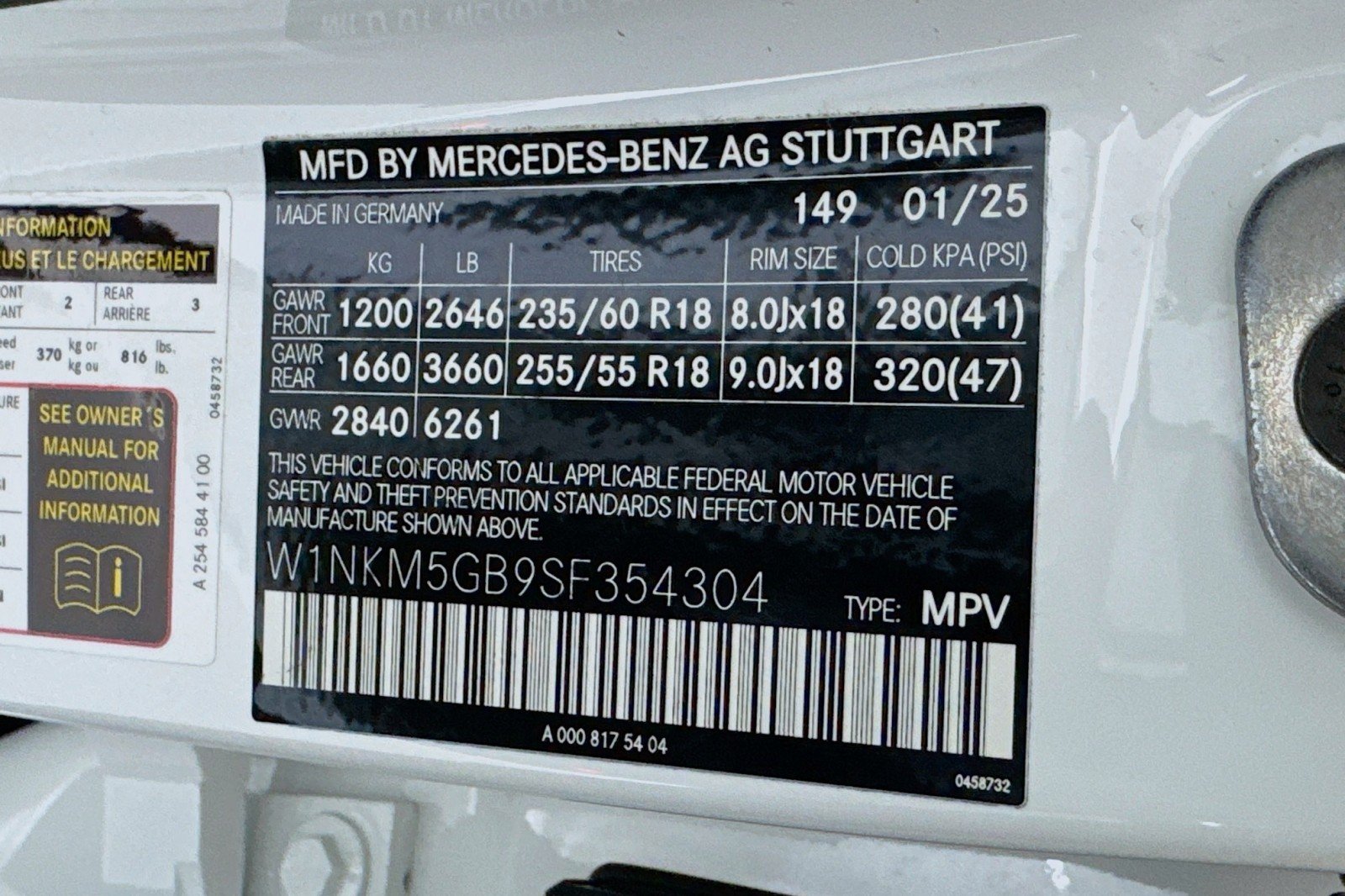 Certified Used 2025 Polar White Mercedes-Benz GLC 350e image 25
