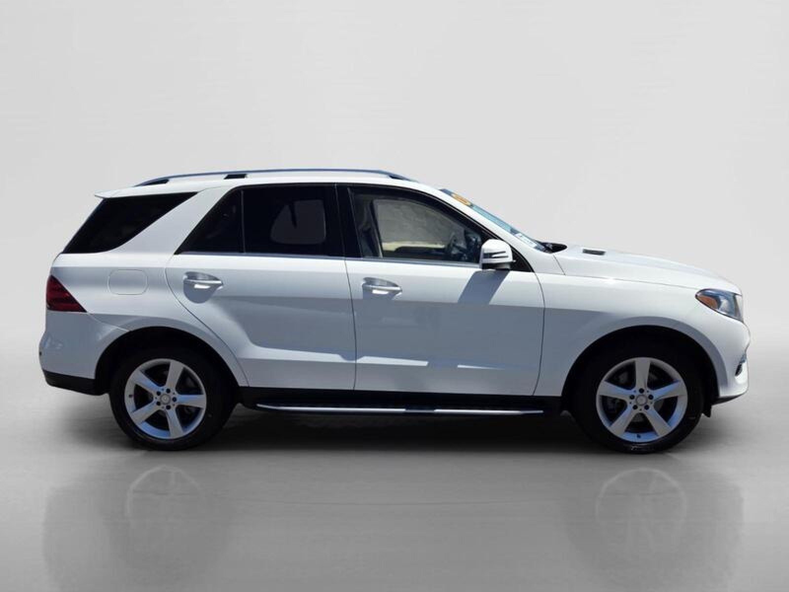Used 2016 Polar White Mercedes-Benz GLE 350 image 6