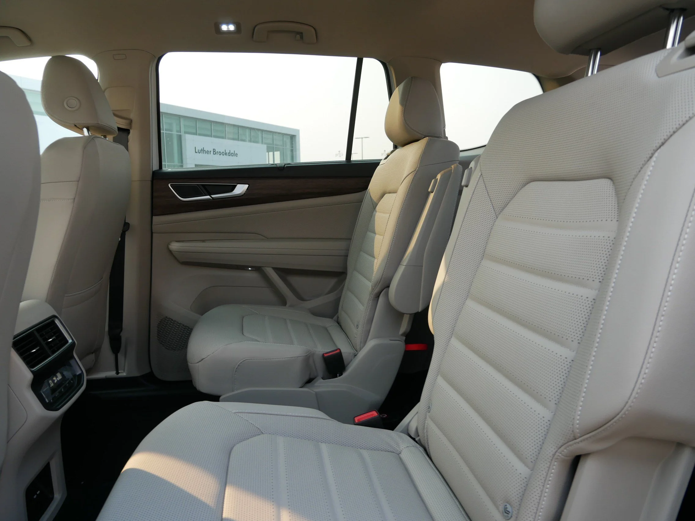 New 2026 Opal White Pearl Volkswagen 2.0T SEL image 5
