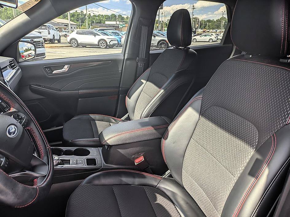 Used 2024 White Metallic Ford ST-Line image 11