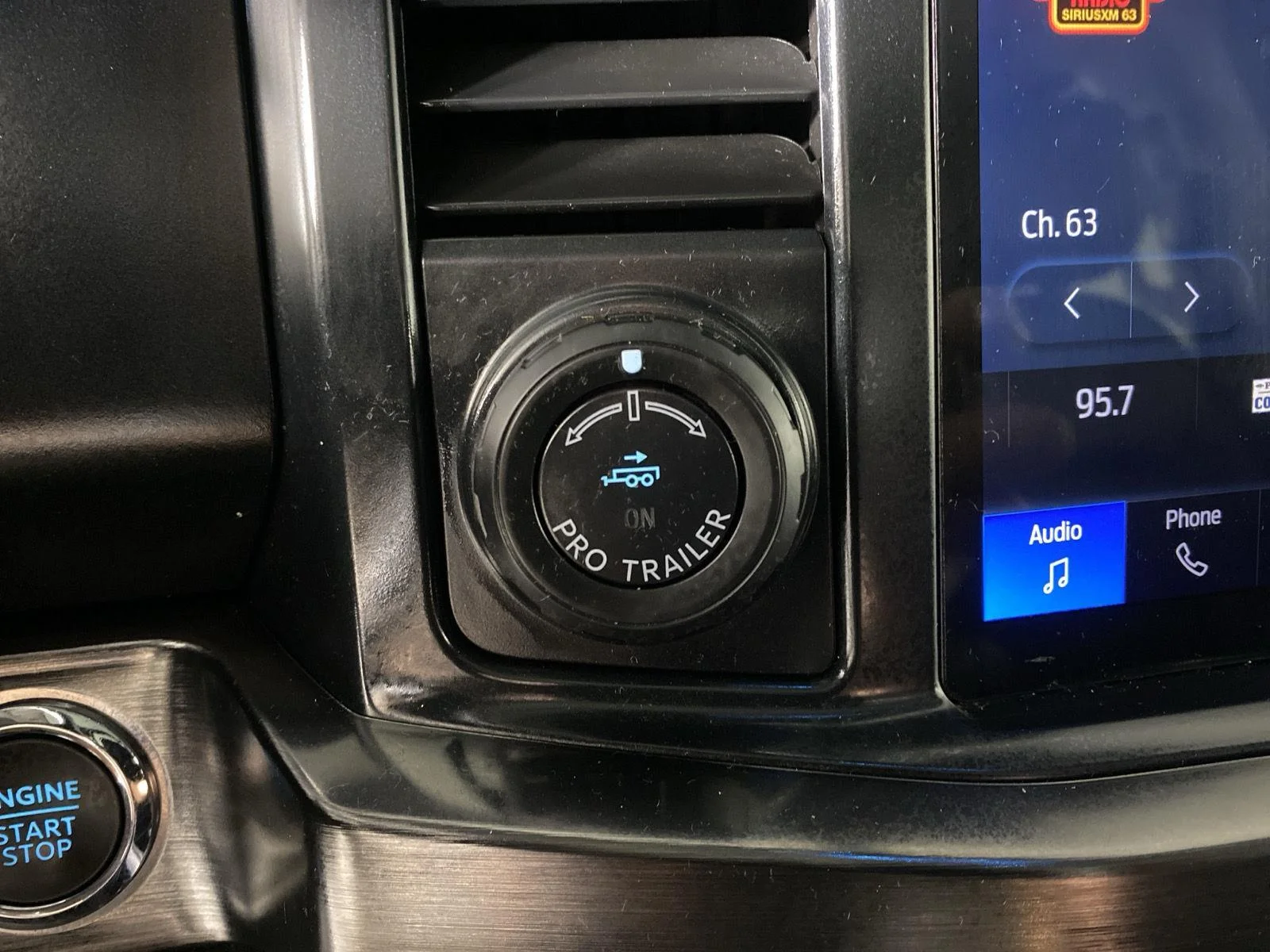 Used 2024 Agate Black Ford LARIAT image 34