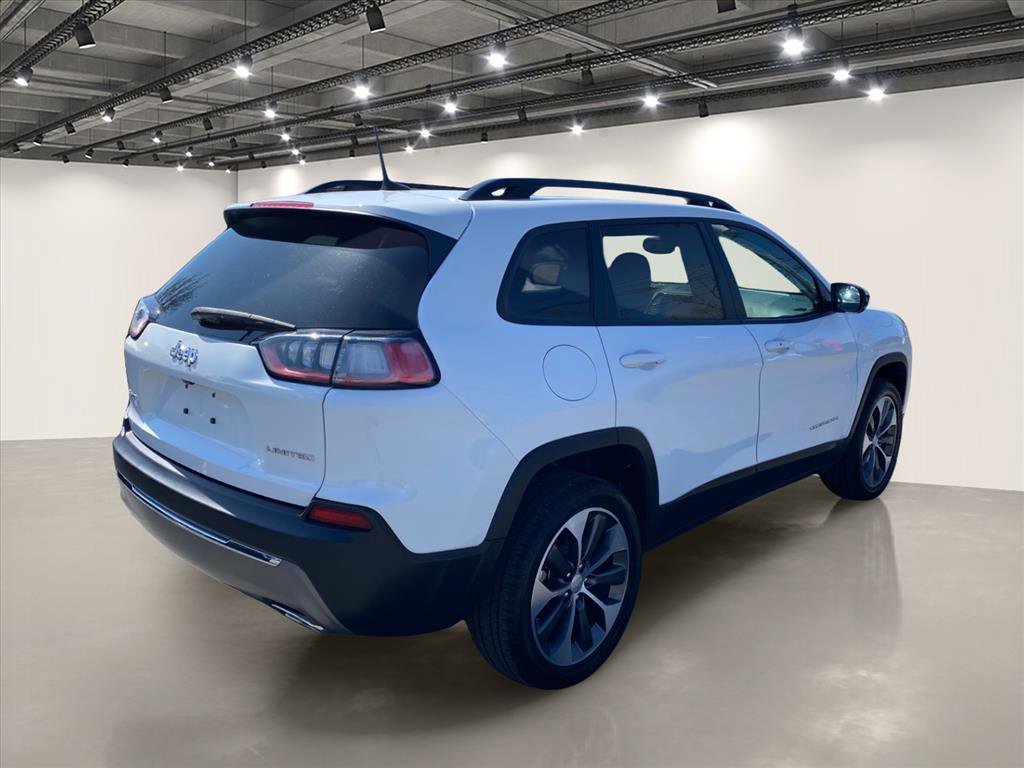 Used 2022 Bright White Clearcoat Jeep Limited image 7