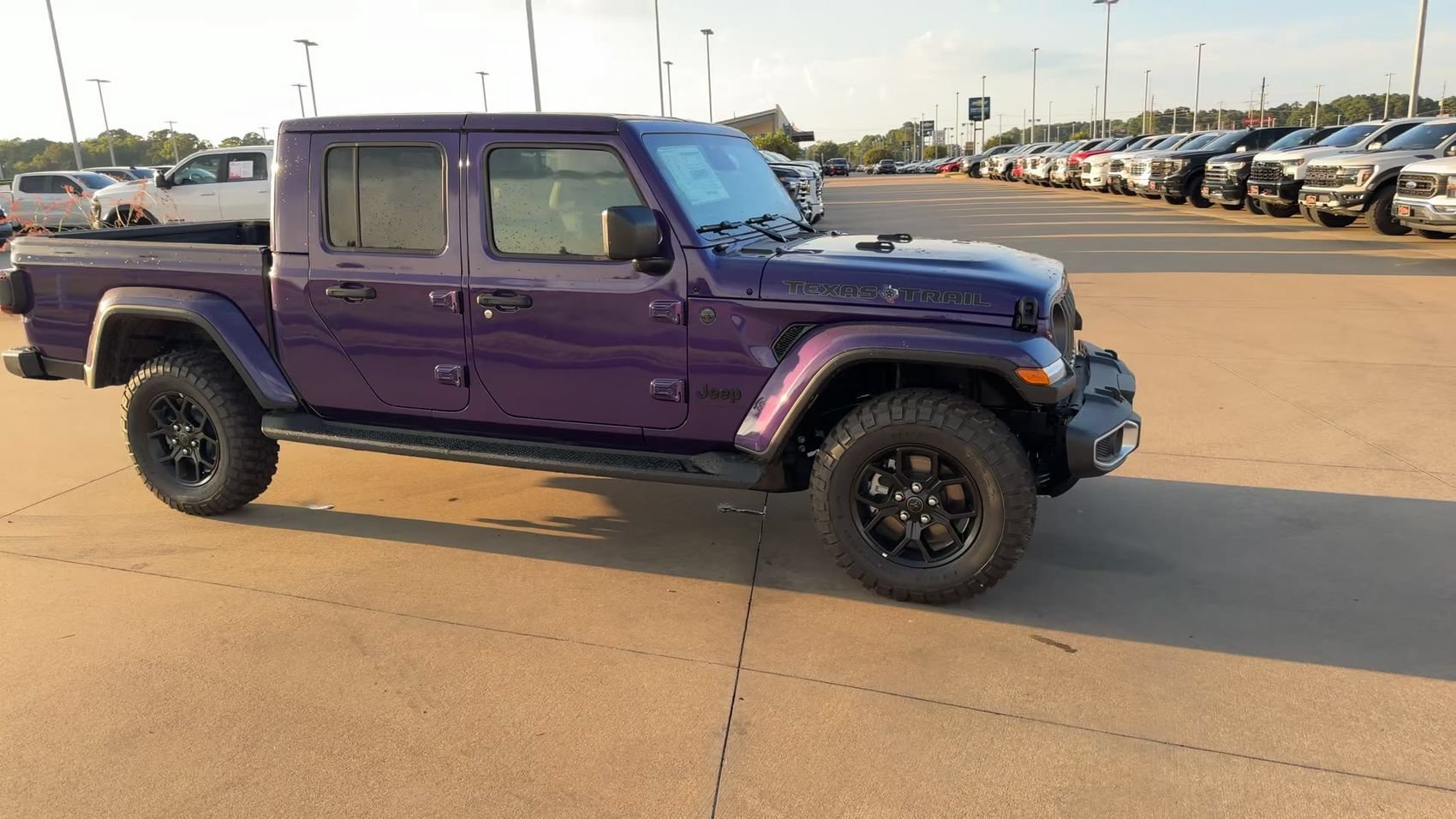 New 2026 Reign Jeep Texas Trail image 9