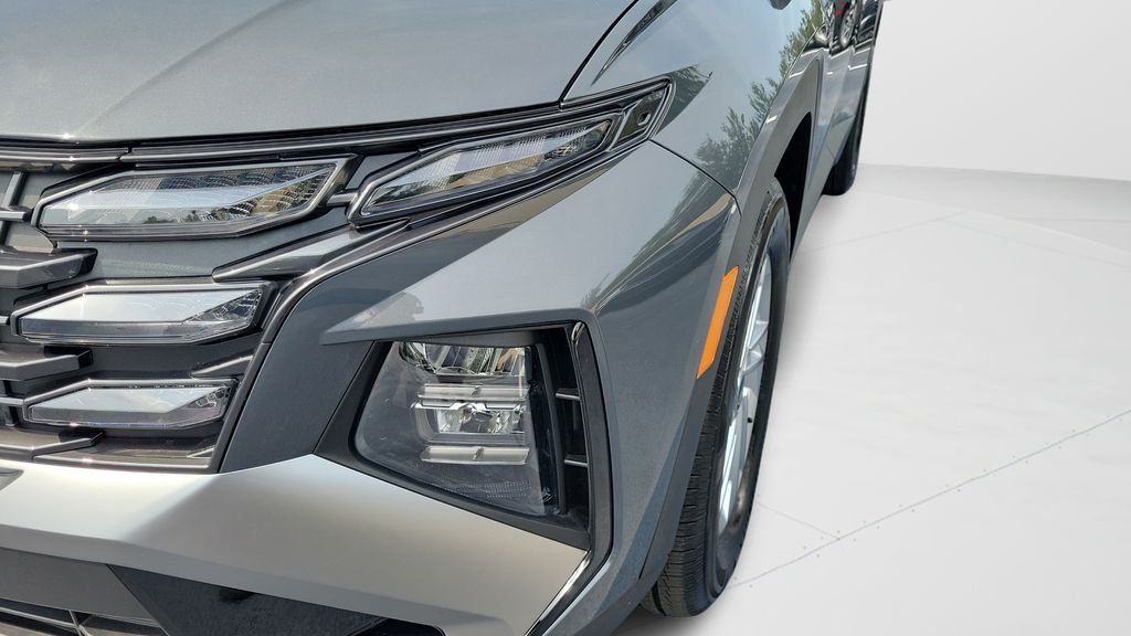 Certified Used 2025 Gray Hyundai SE image 9