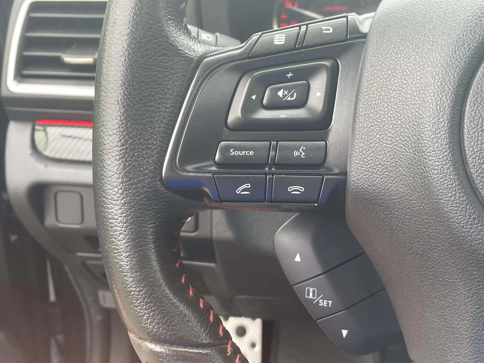 Used 2016 Dark Gray Metallic Subaru Limited image 31