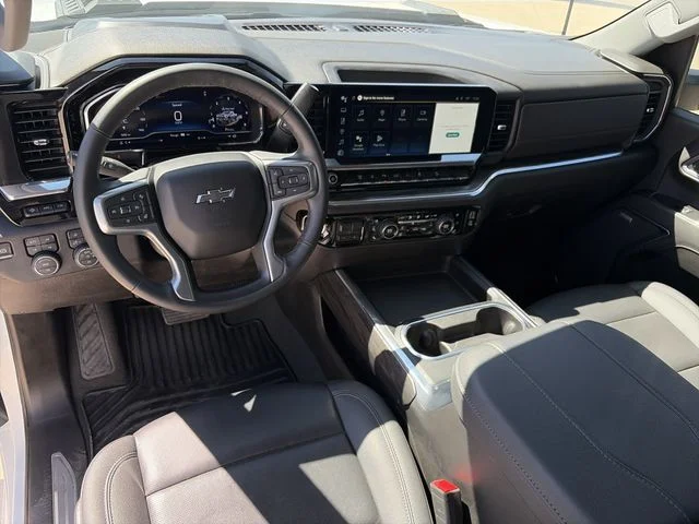 Used 2025 White Chevrolet LTZ image 16