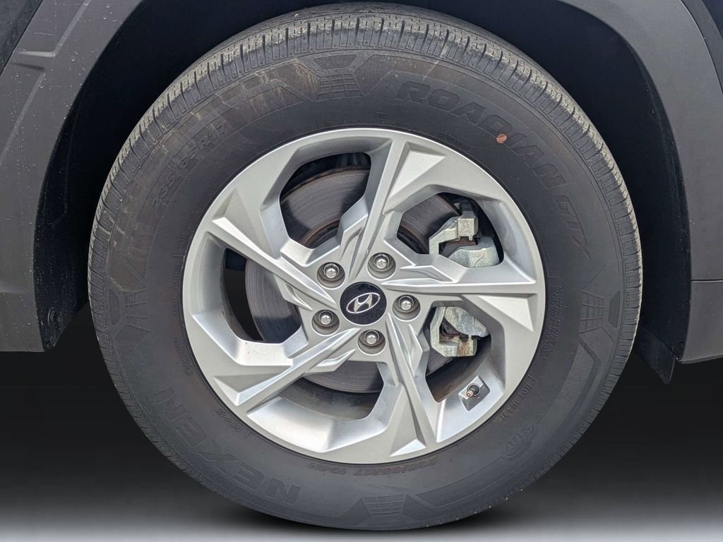 Used 2024 Black Hyundai SEL image 11