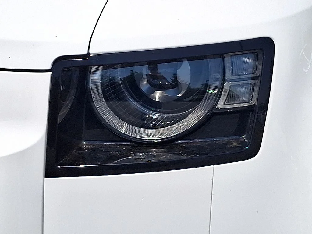 Certified Used 2025 Fuji White Land Rover S image 9