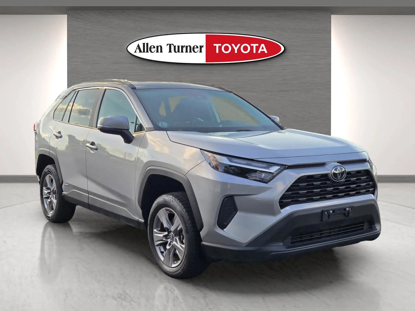 2025 Toyota RAV4 Hybrid XLE AWD's photo