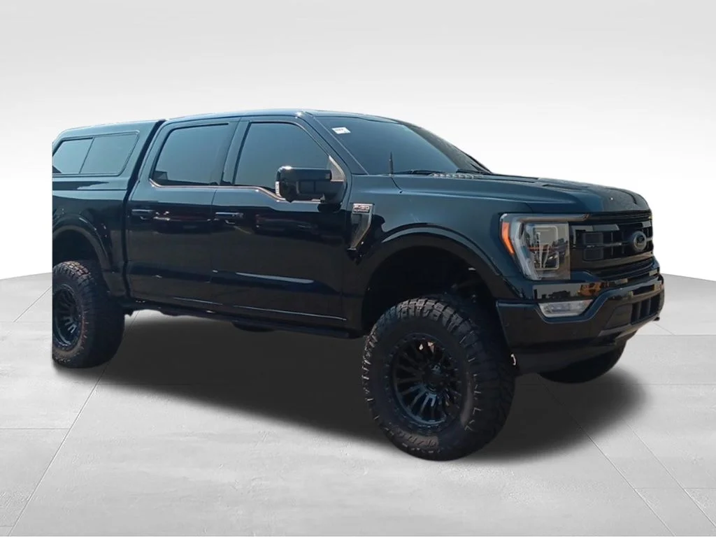Used 2023 Black Metallic Ford Platinum image 8