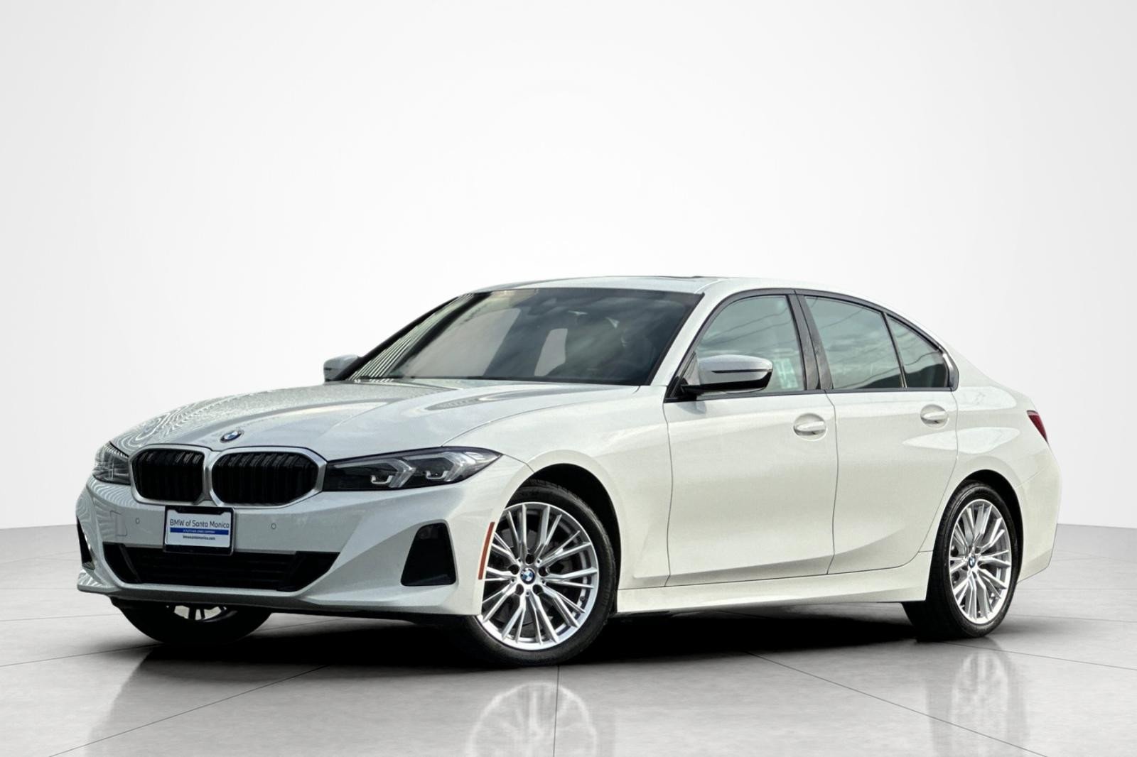 Used 2023 Alpine White BMW 330i image 1