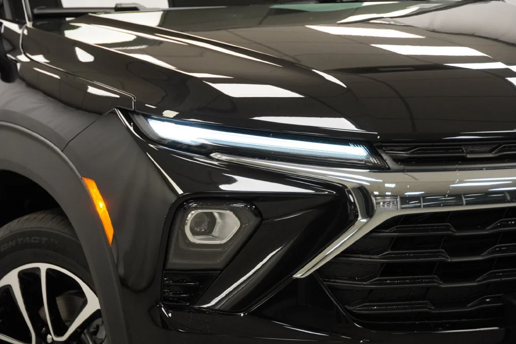 New 2026 Mosaic Black Metallic Chevrolet LT image 9