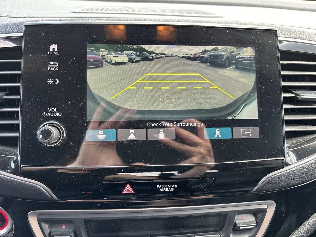 Used 2020  Honda Touring image 25