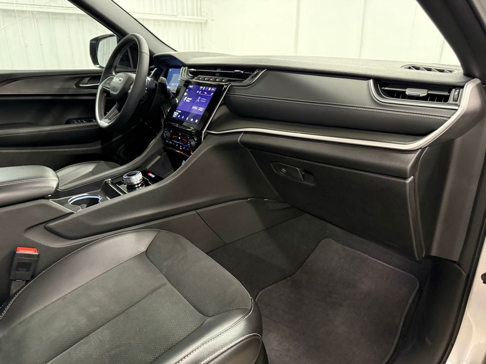 2025 Jeep Grand Cherokee L Altitude - Photo 24