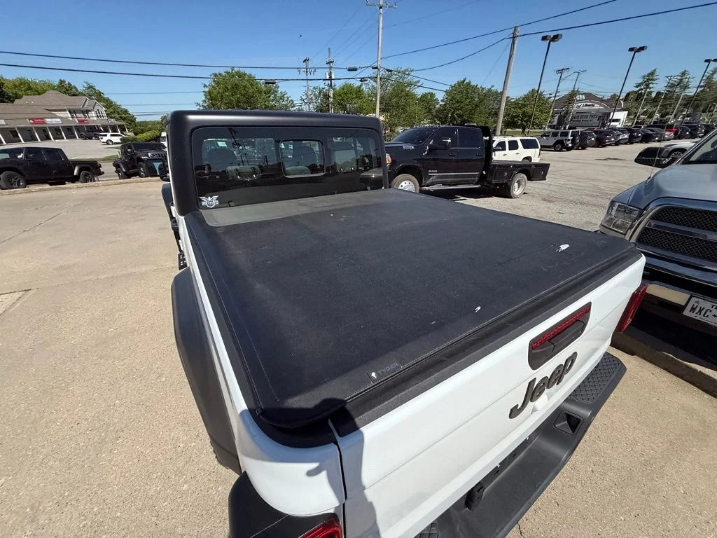 Used 2025 White Jeep Sport image 8