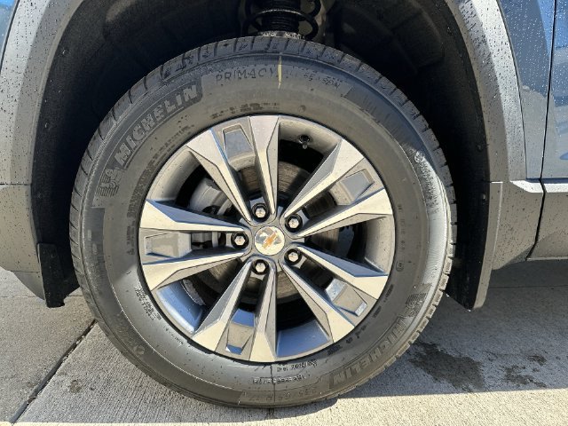 2027 Chevrolet Equinox LT - Photo 18