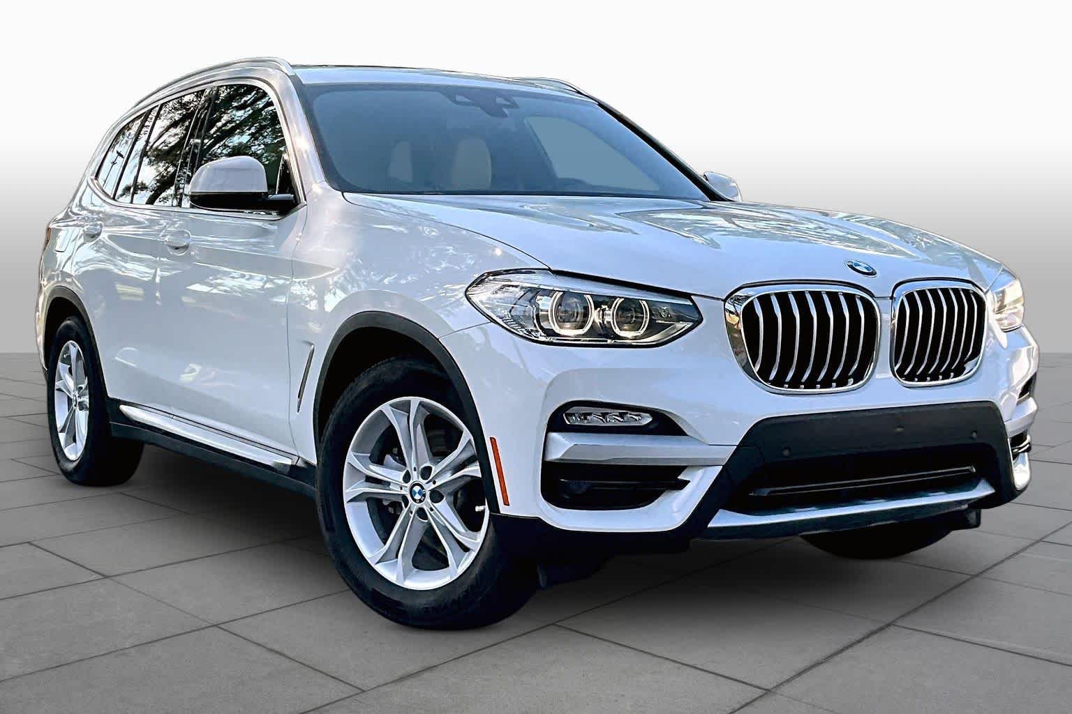 Used 2019 Alpine White BMW sDrive30i image 3