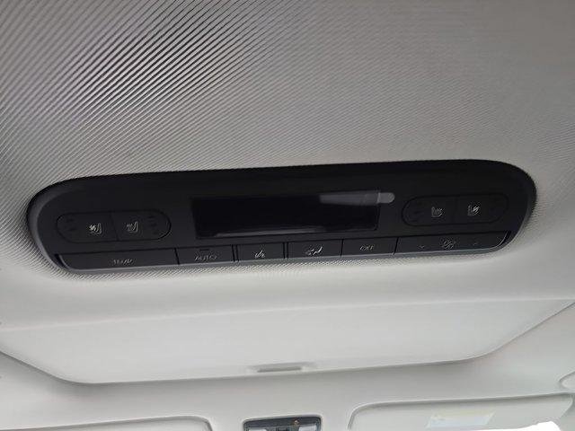 New 2026 White Hyundai SEL Premium 8P image 29