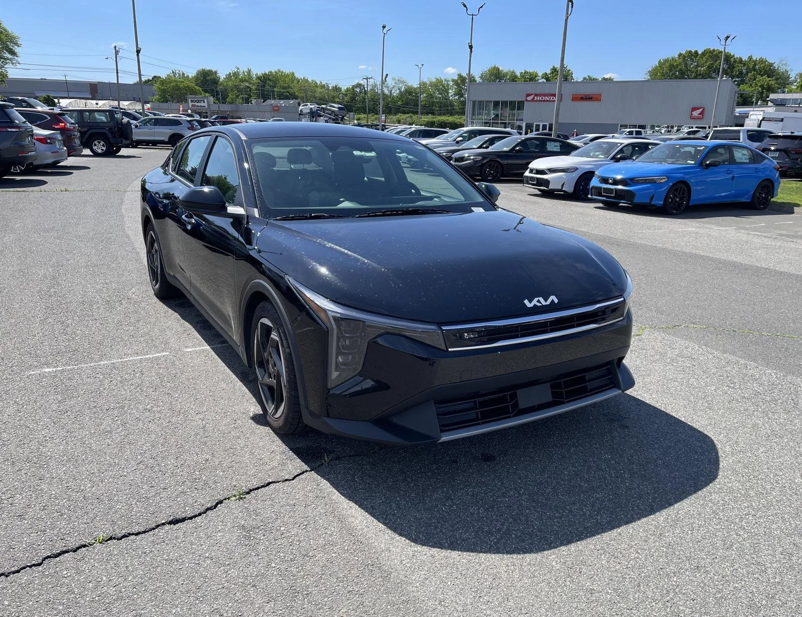 2025 Kia K4 EX AT's photo