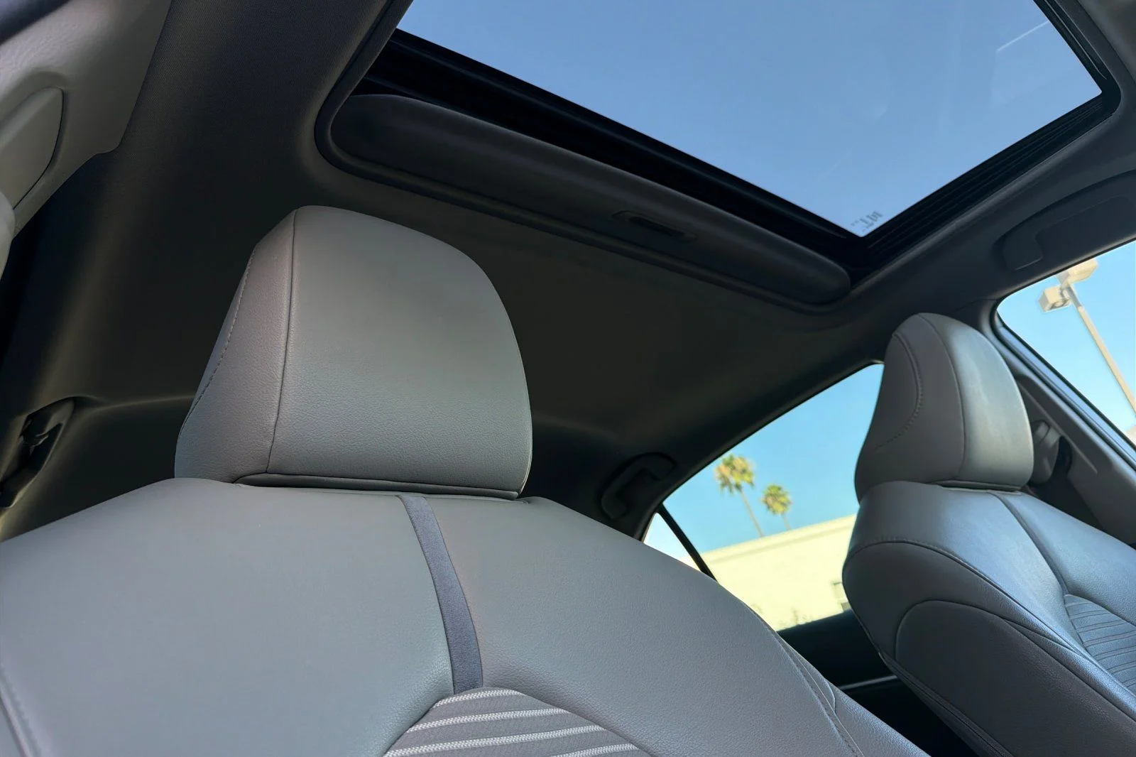 Used 2018 Gray Toyota SE image 18