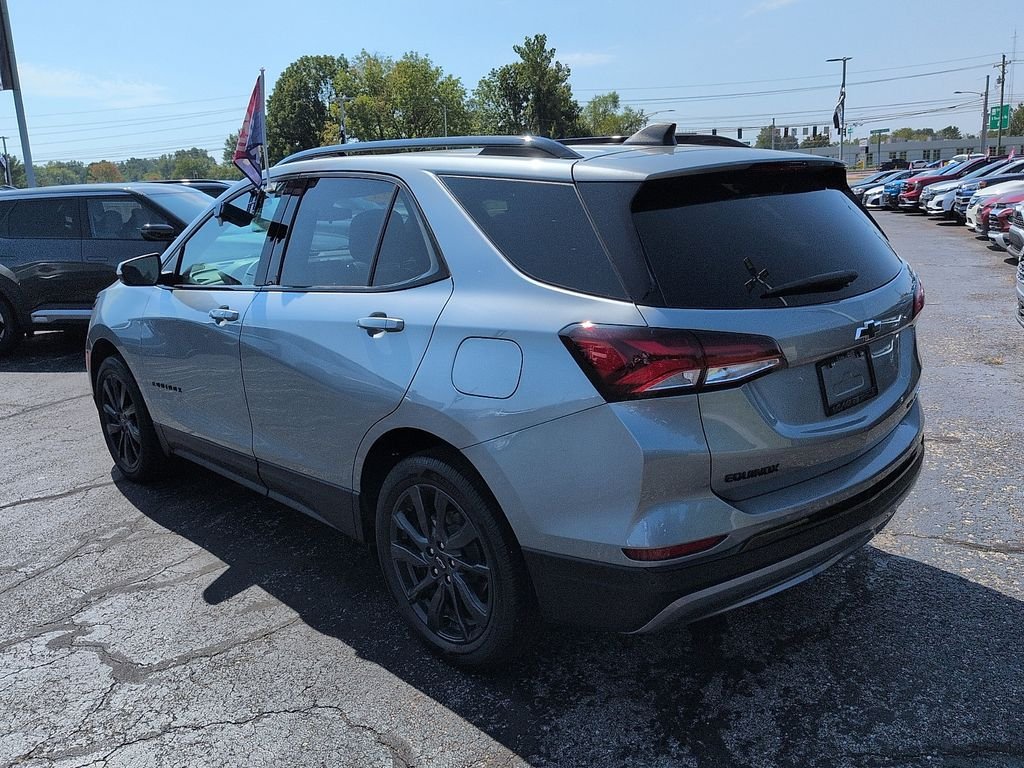 Used 2024 Gray Chevrolet RS image 5
