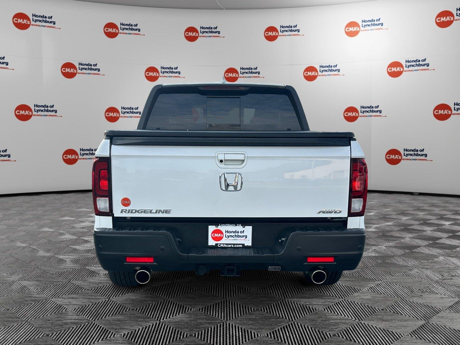 Used 2023 Platinum White Pearl Honda Black Edition image 4