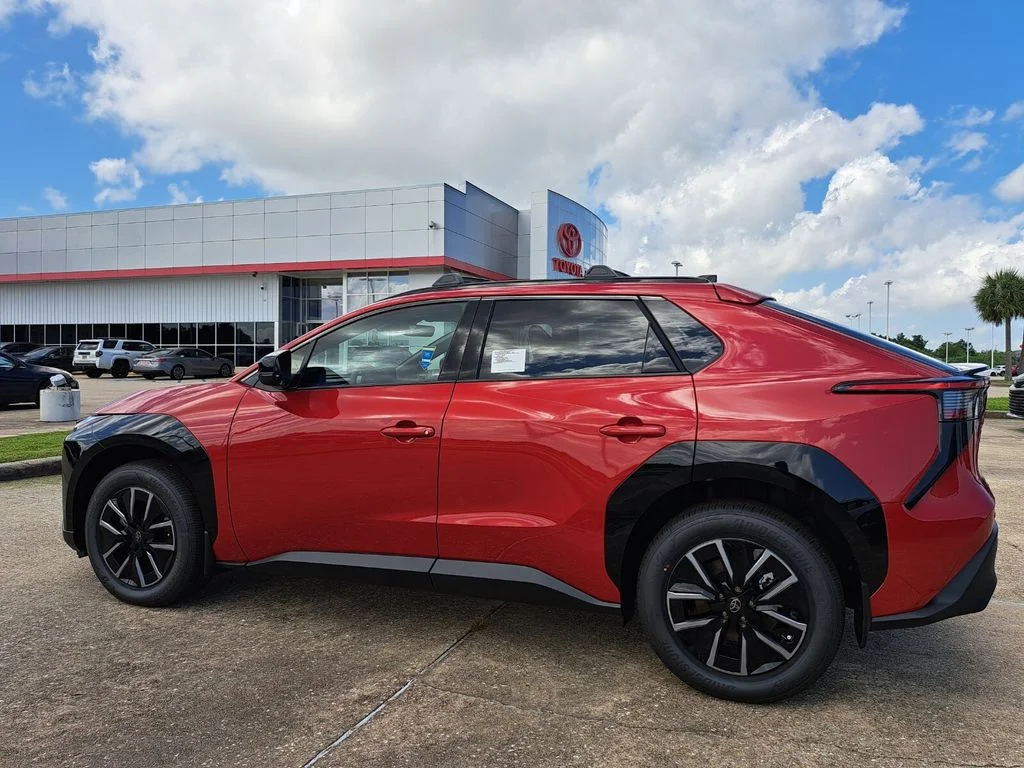 New 2026 Supersonic Red <sup>1</sup> Toyota  XLE image 7