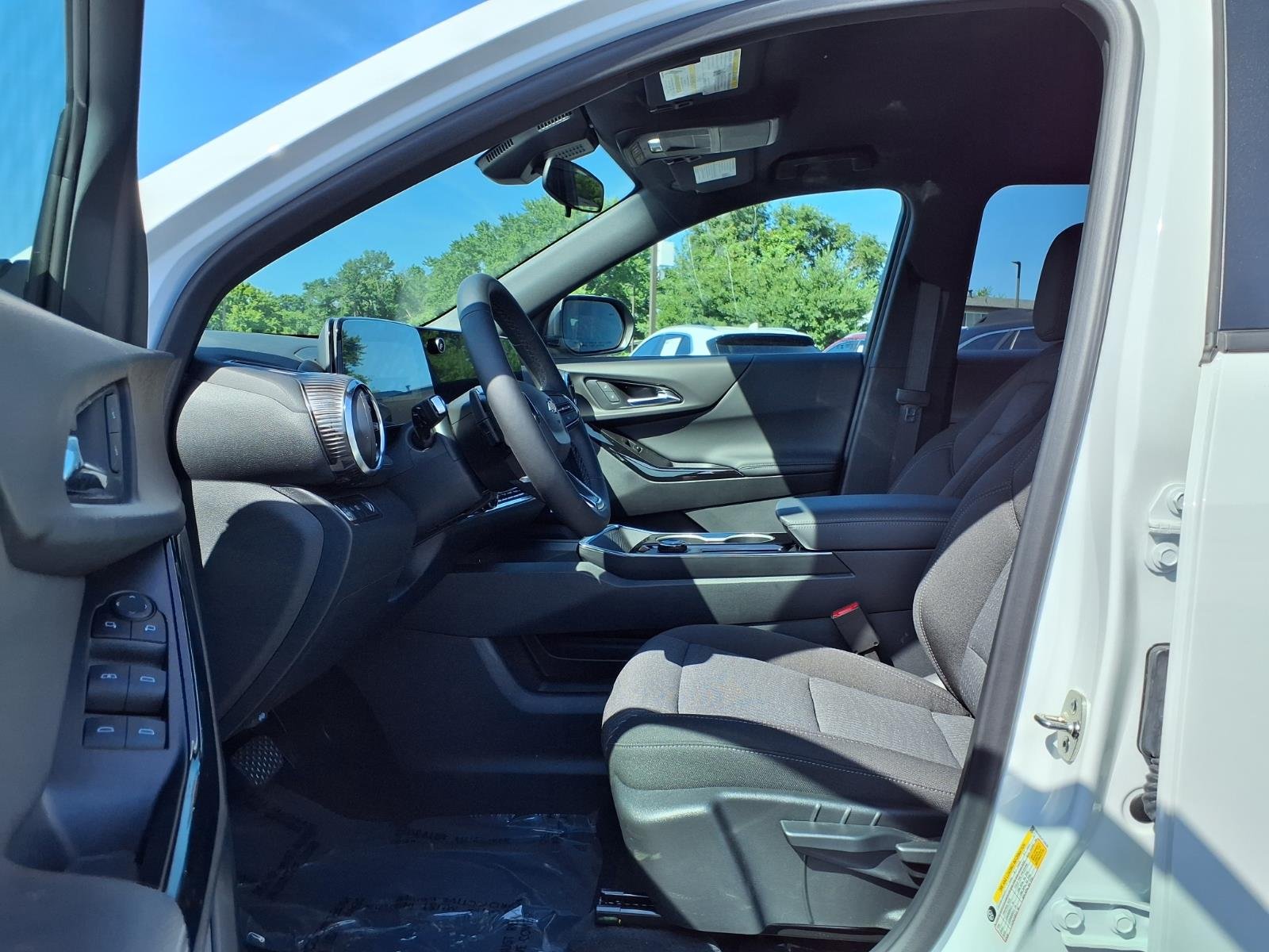 Used 2026 Summit White Chevrolet LT image 16