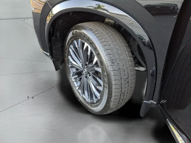 Certified Used 2026 Black Nissan Platinum image 22