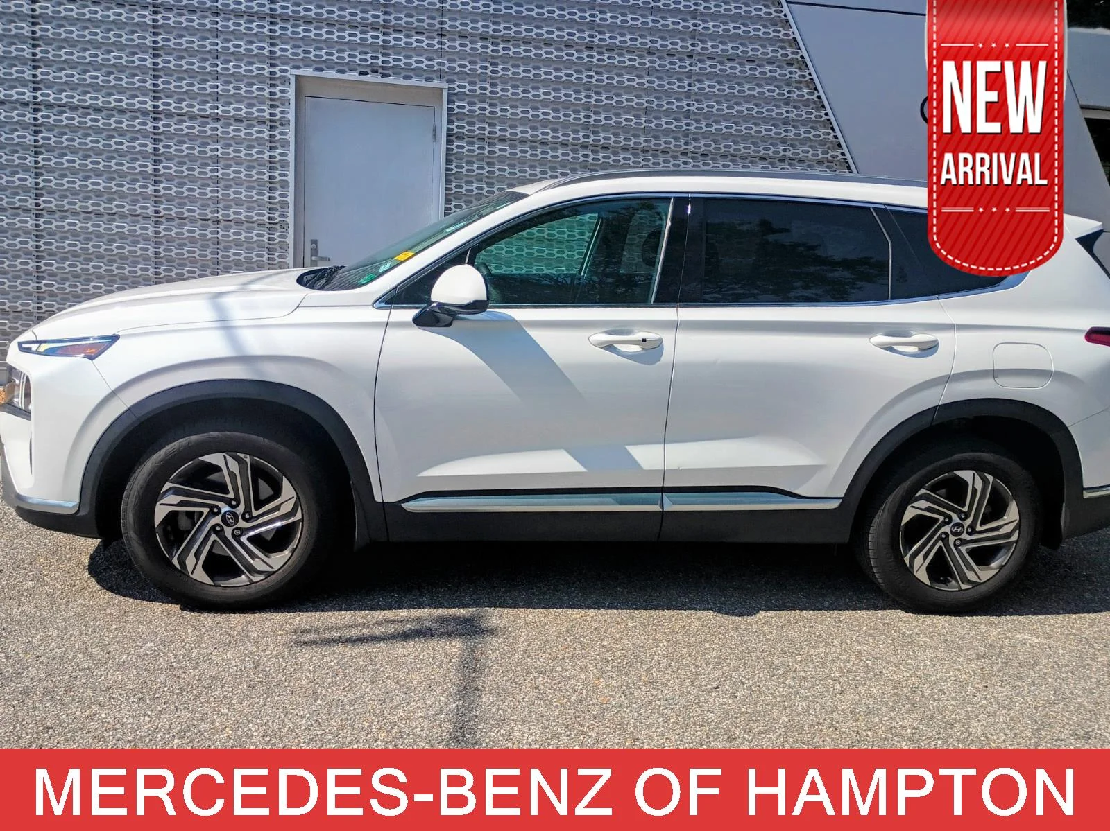 Used 2022 Quartz White Hyundai SEL image 1