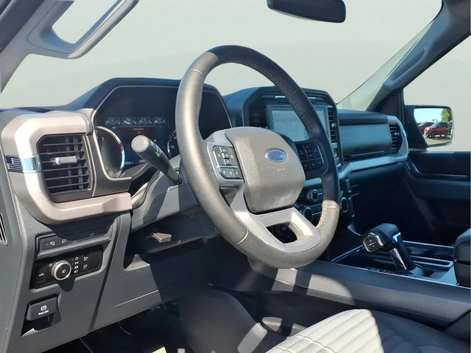2023 Ford F-150 XLT - Photo 14