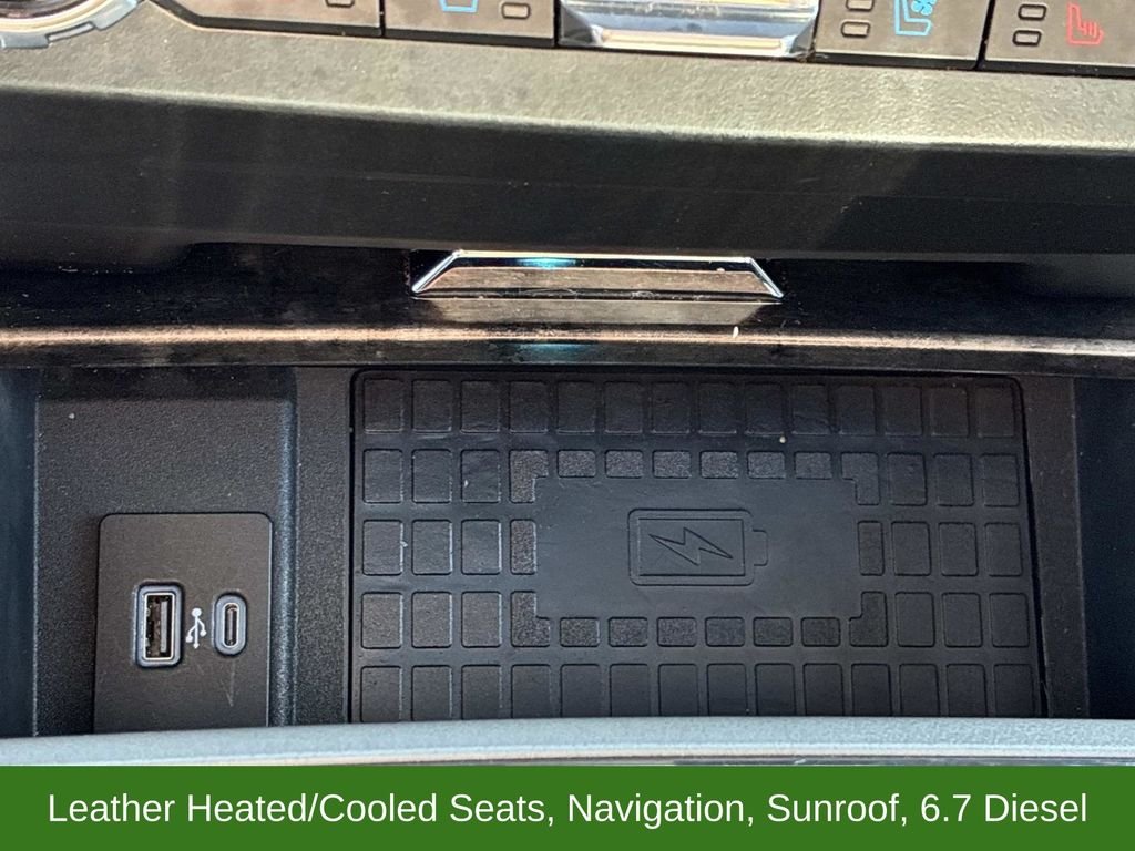 Used 2022 White Ford Lariat image 33