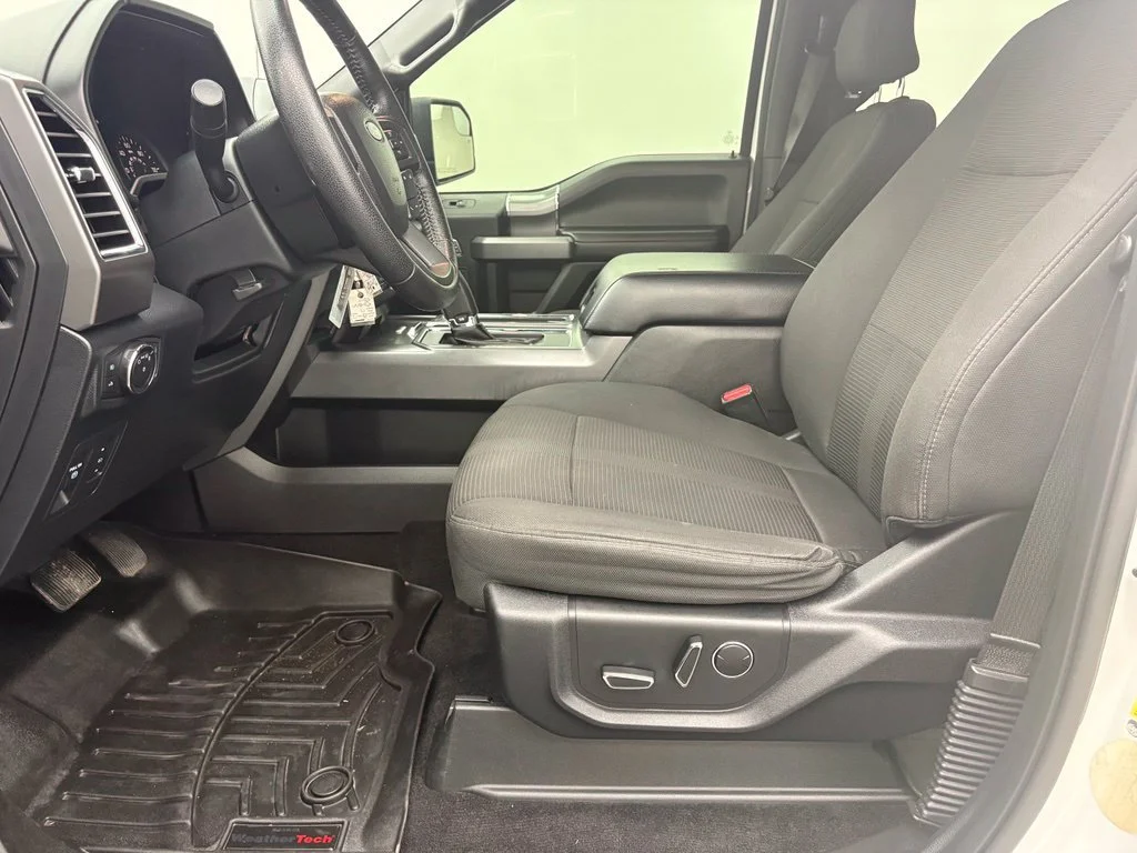 Used 2016  Ford XLT image 17