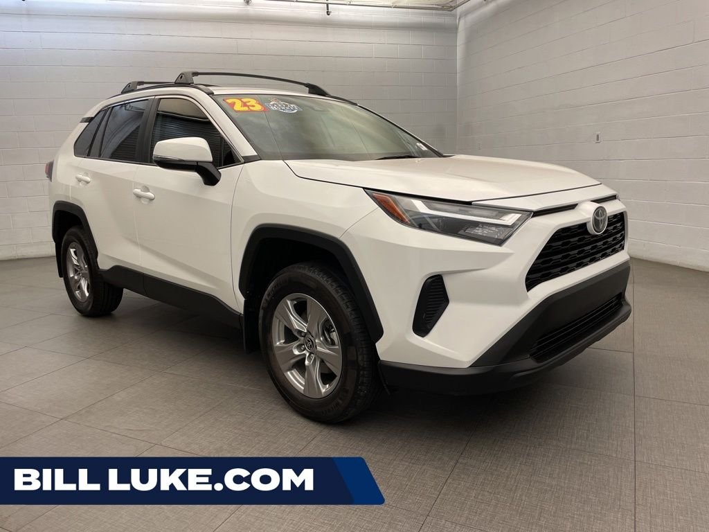 2023 Toyota RAV4 XLE AWD's photo