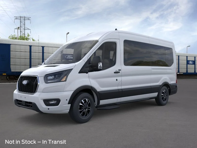 New 2026 Oxford White Ford XLT image 2