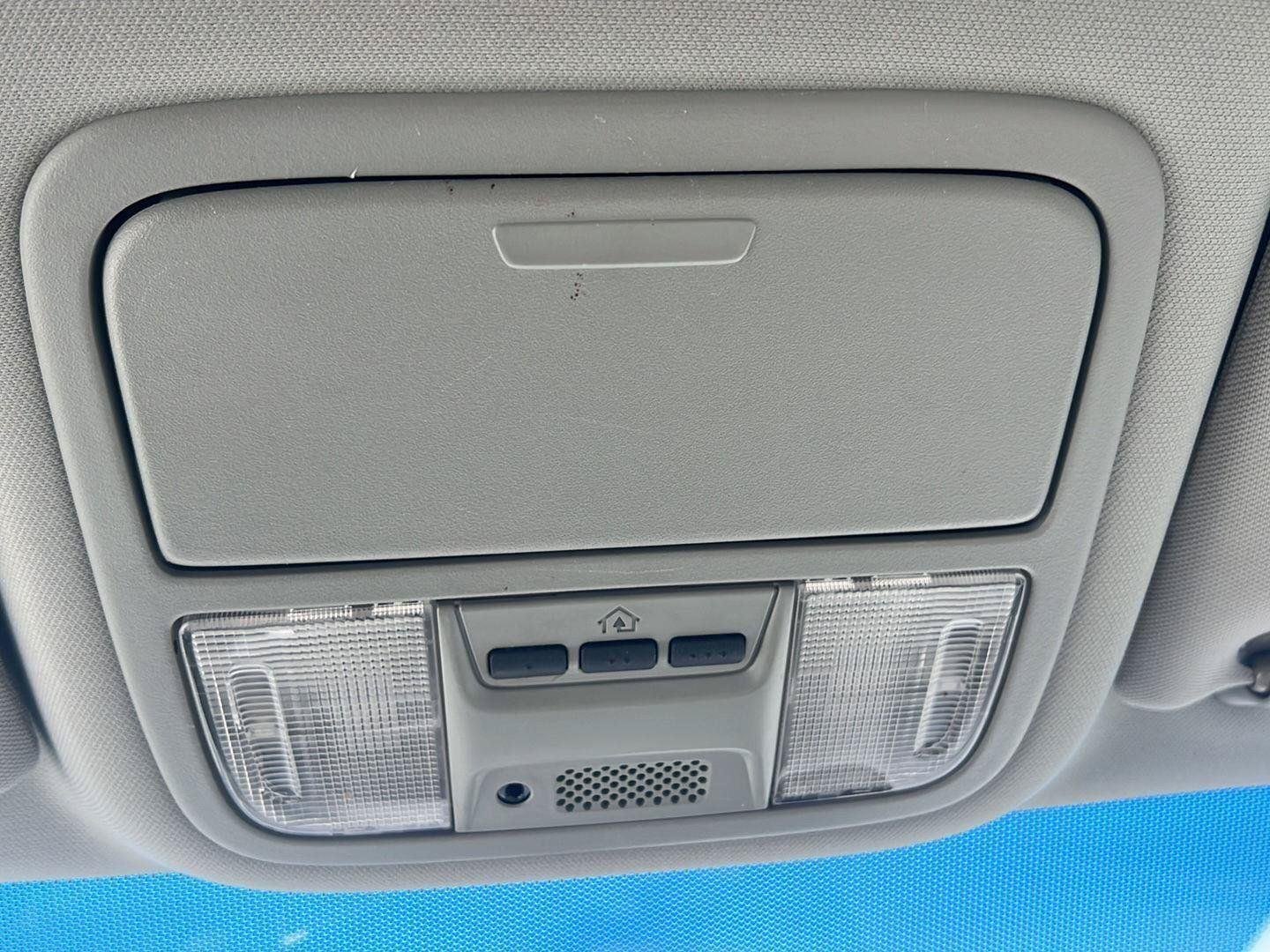 Used 2005  Honda EX-L image 15