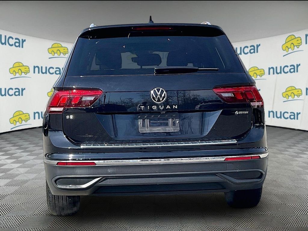 Used 2023 Black Volkswagen 2.0T SE image 4