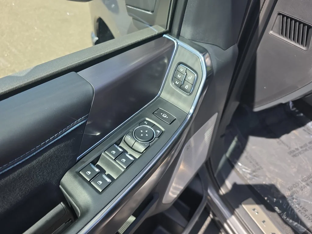 New 2026 Gray Ford Platinum image 14