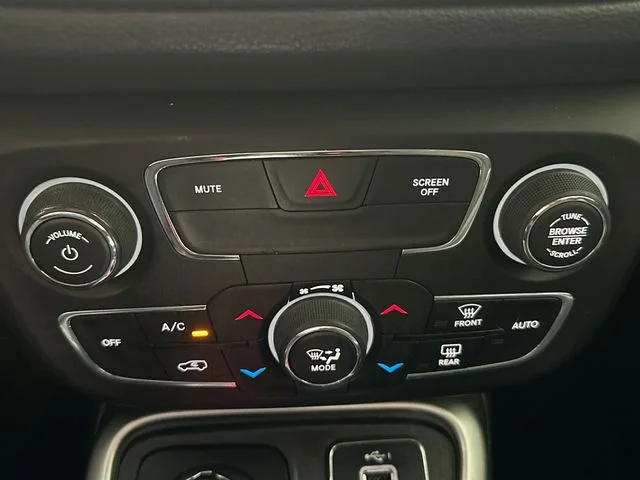 Used 2019 Gray Jeep Latitude image 17
