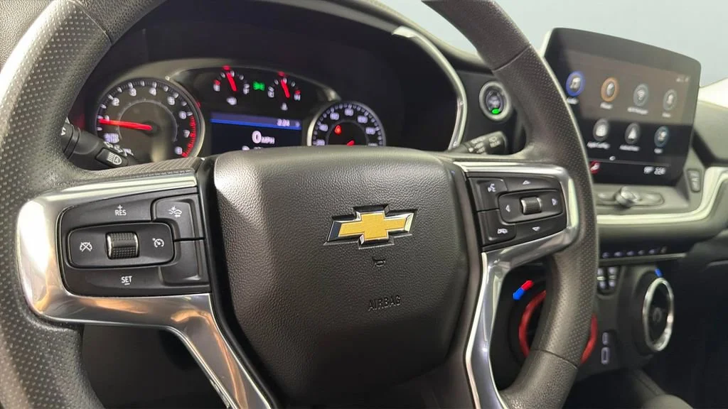 Used 2023 Sterling Gray Metallic Chevrolet 2LT image 23
