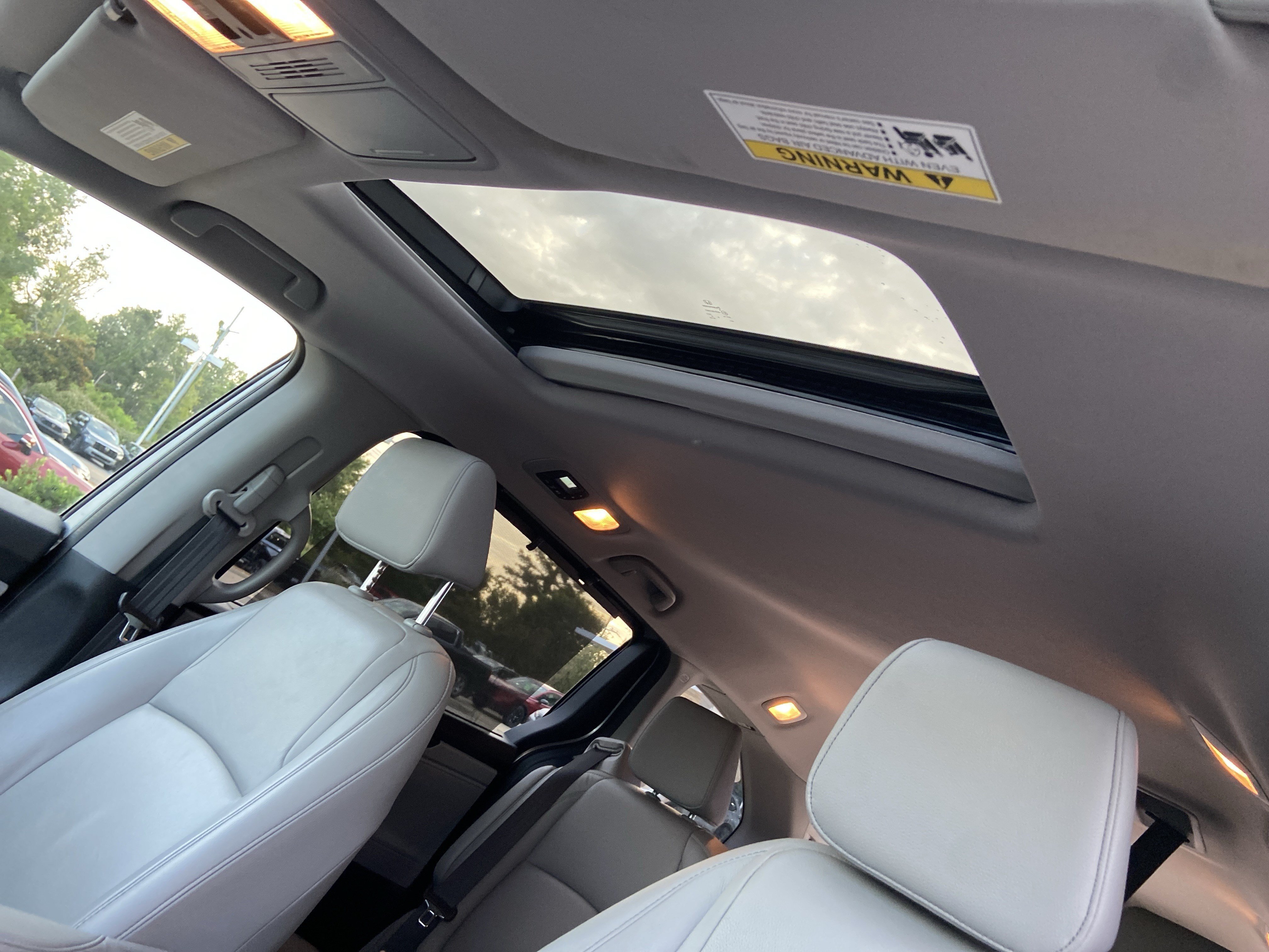Used 2021 Lunar Silver Metallic Honda EX-L image 29