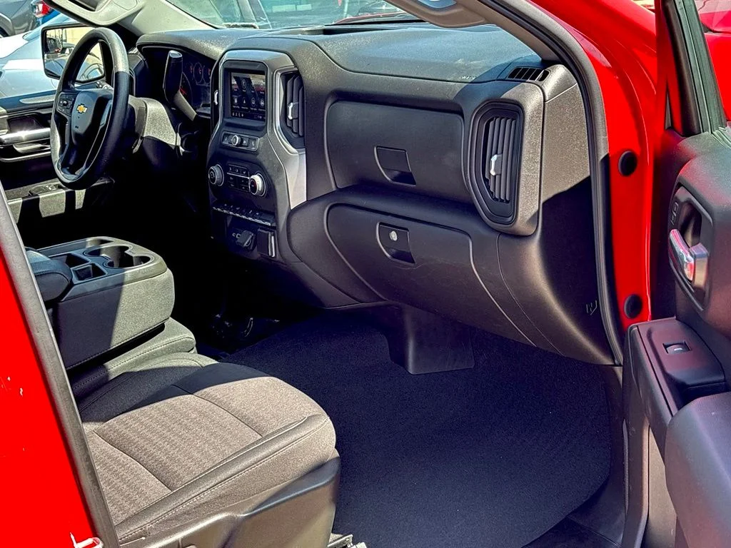 Used 2023 Red Chevrolet Custom image 22