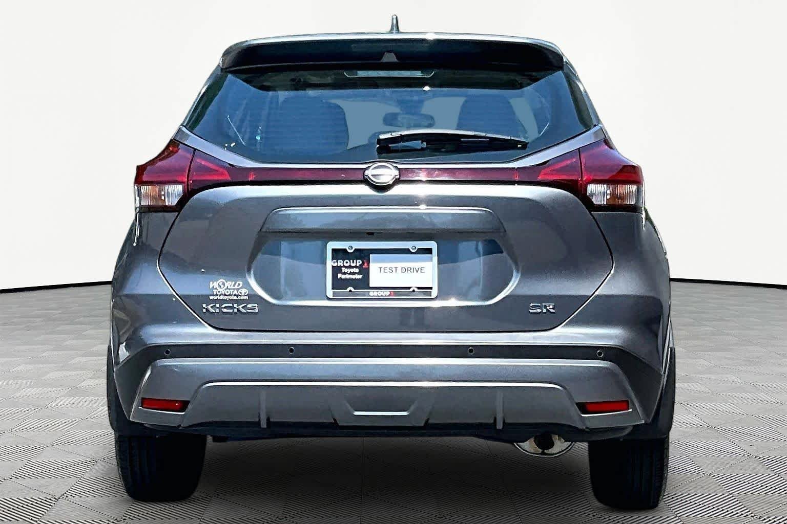 Used 2023 Gun Metallic Nissan SR image 5